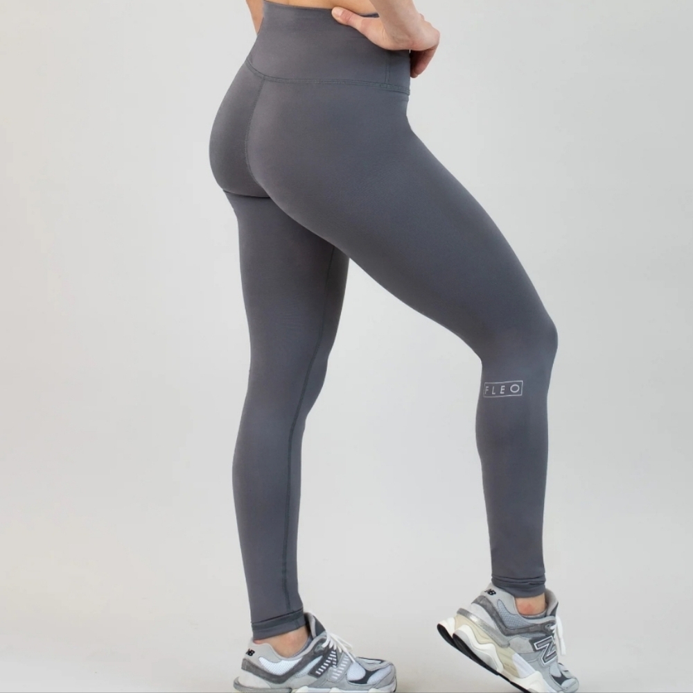 FLEO El Toro Legging 28" - High Rise Size Small